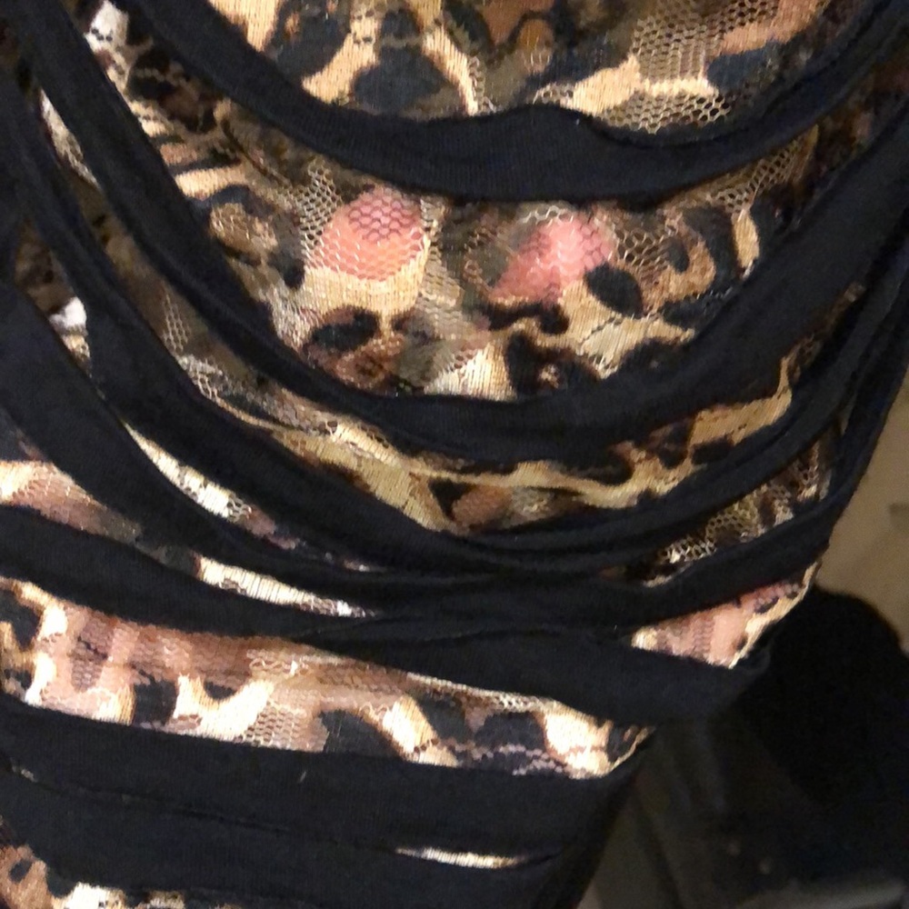 Love J open shoulder sparkle embellished leopard heart ripped back over 🐆 lace - Picture 6 of 11